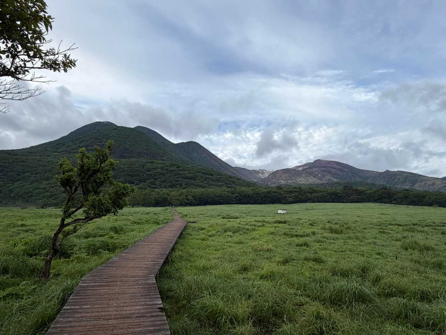 出発します
お天気は晴れたり曇ったりです