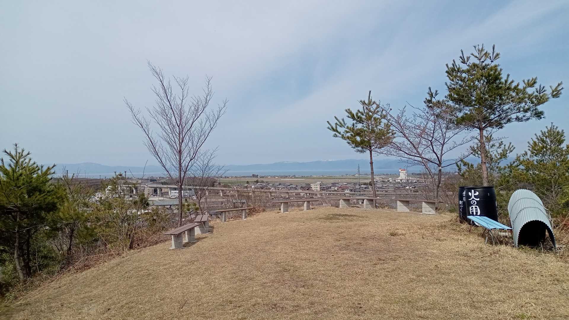 岩脇山の頂上