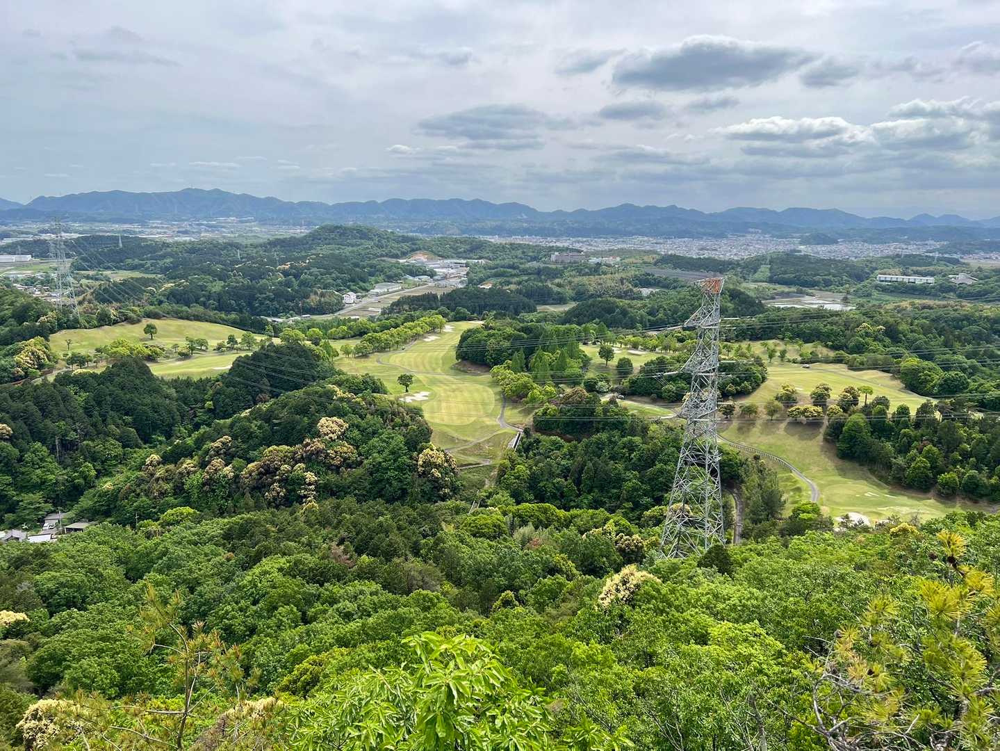 眼下にトーシンゴルフ場⛳️が
プレーしてる人が見える👀