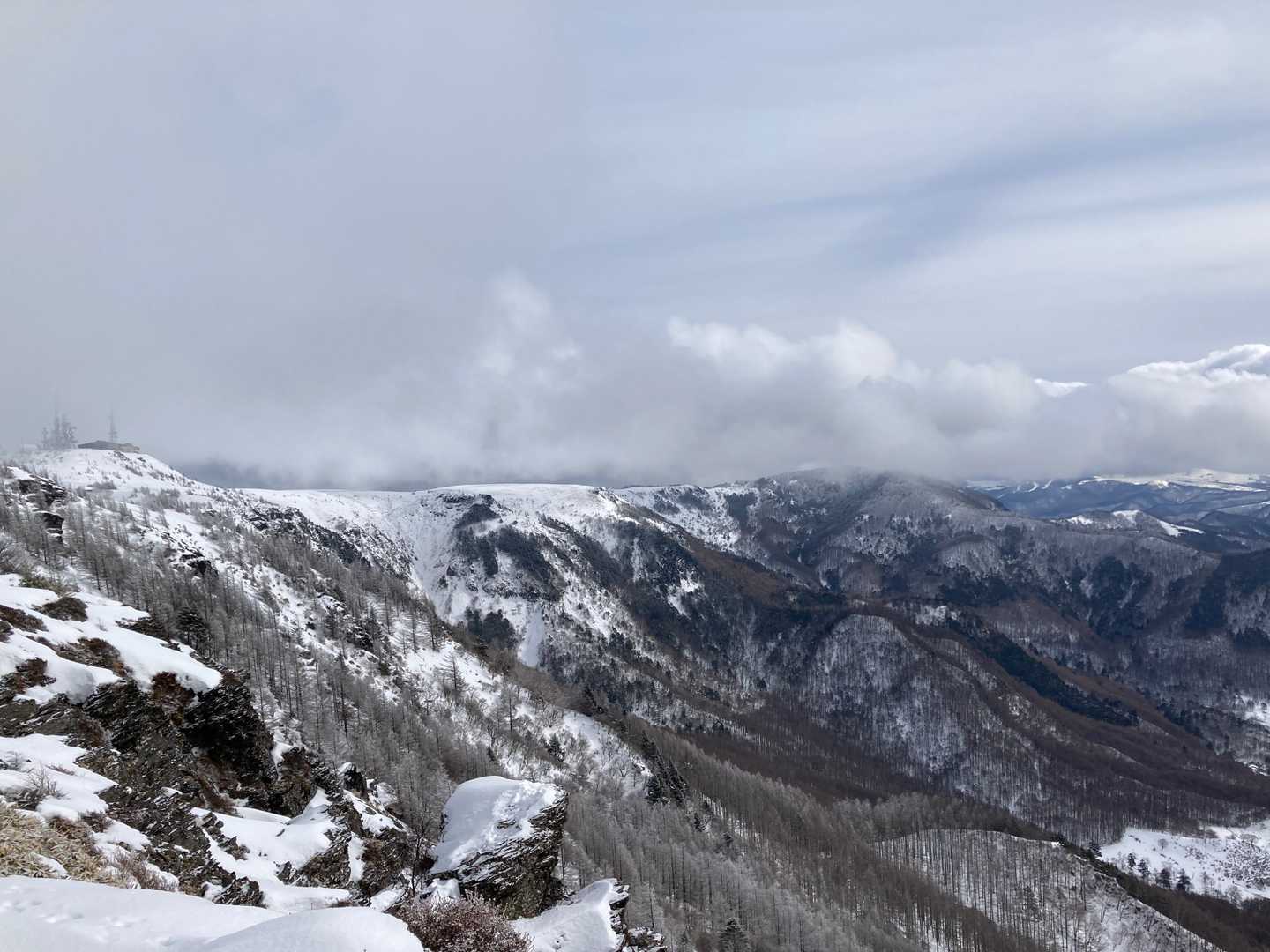 茶臼山(ちゃうすやま)方面