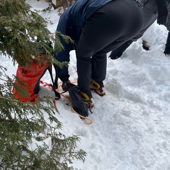 ここでアイゼンを付ける方を盗撮