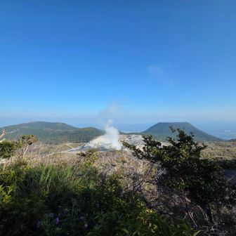 硫黄山
臭います