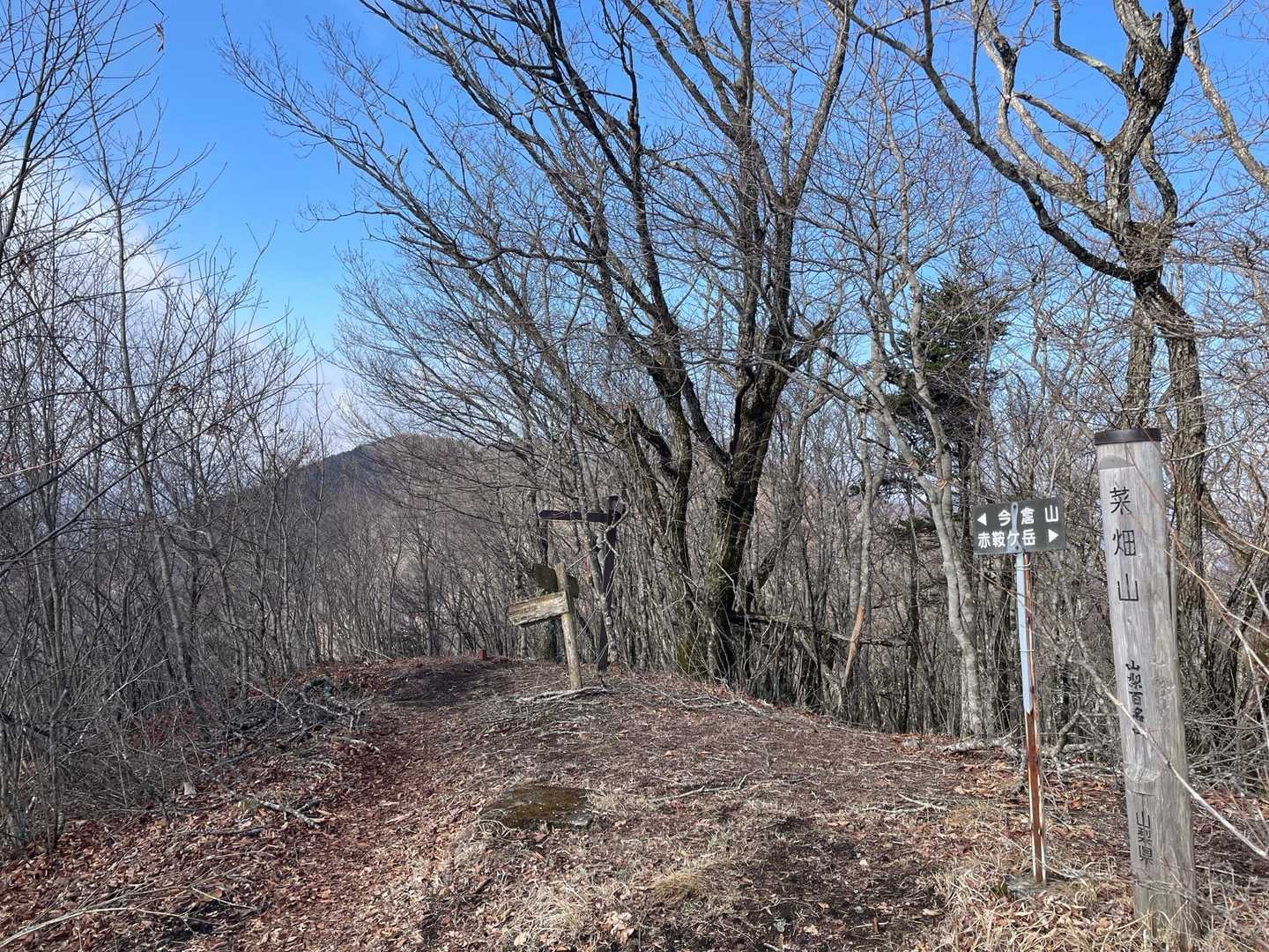 今倉山方向
おそらくこちらから来た方が景色が良い