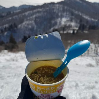 山頂でカレーヌードル
日が照って暑いぐらいでした