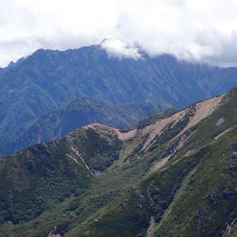 槍ヶ岳にガス