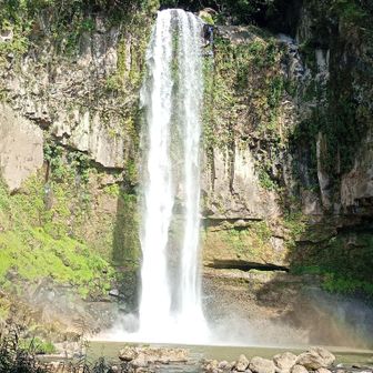 滝壺の近くは気持ちがいい、なんと滝壺に来たのは31年ぶりじゃないか！🤯