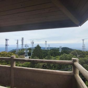 沢山のアンテナが立ち並んでいました。