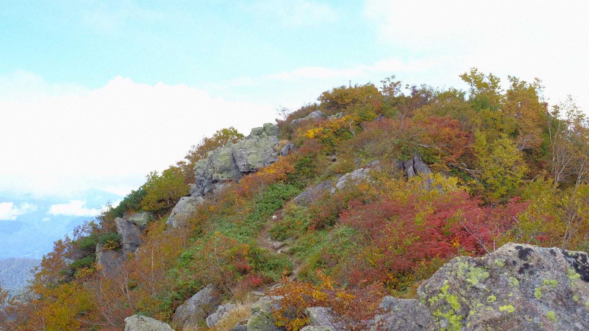 高妻山周回 | 十三仏の石祠が導く、戸隠連峰最高峰への修験ルートの写真