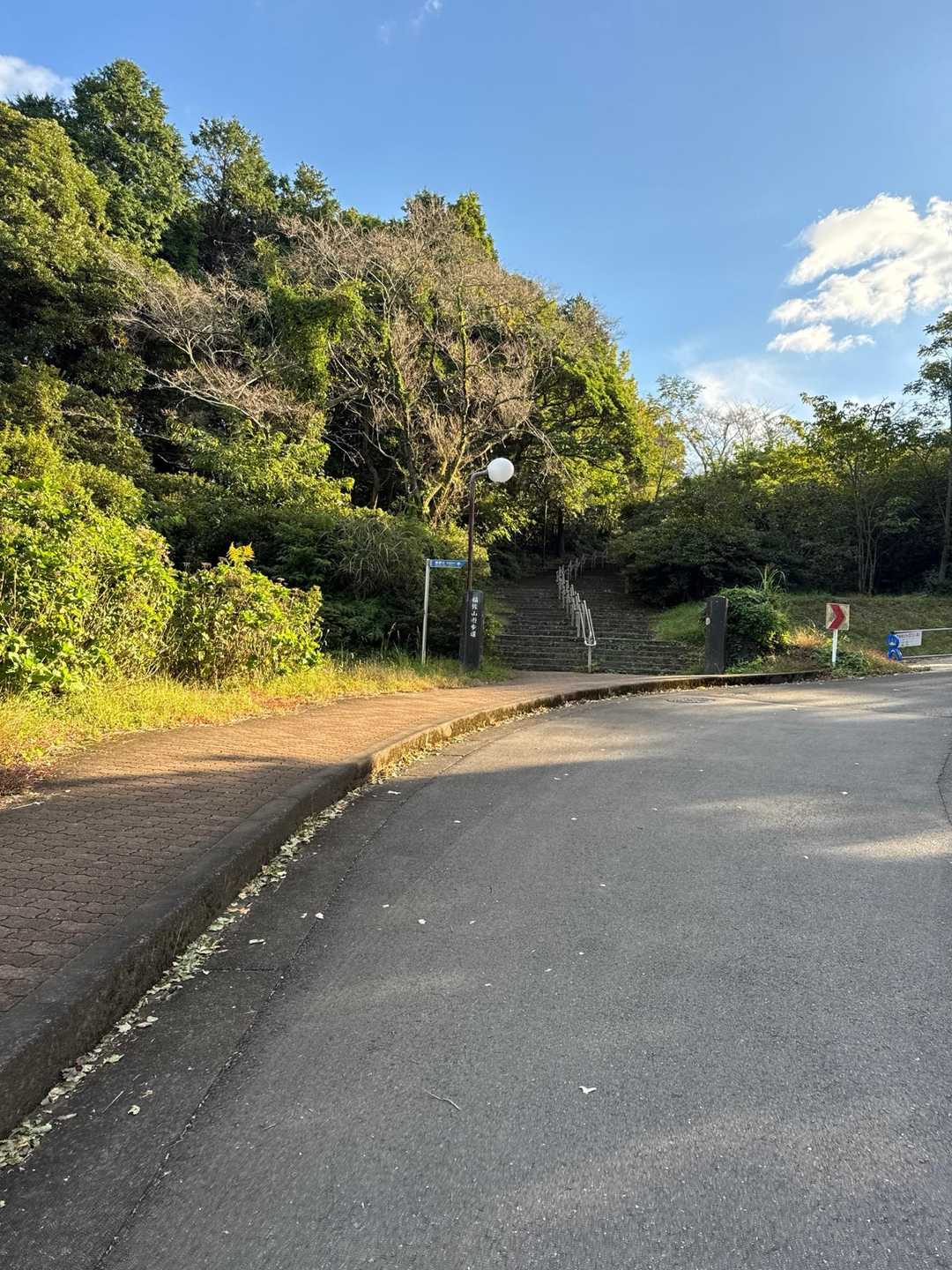 稲佐山への登り口