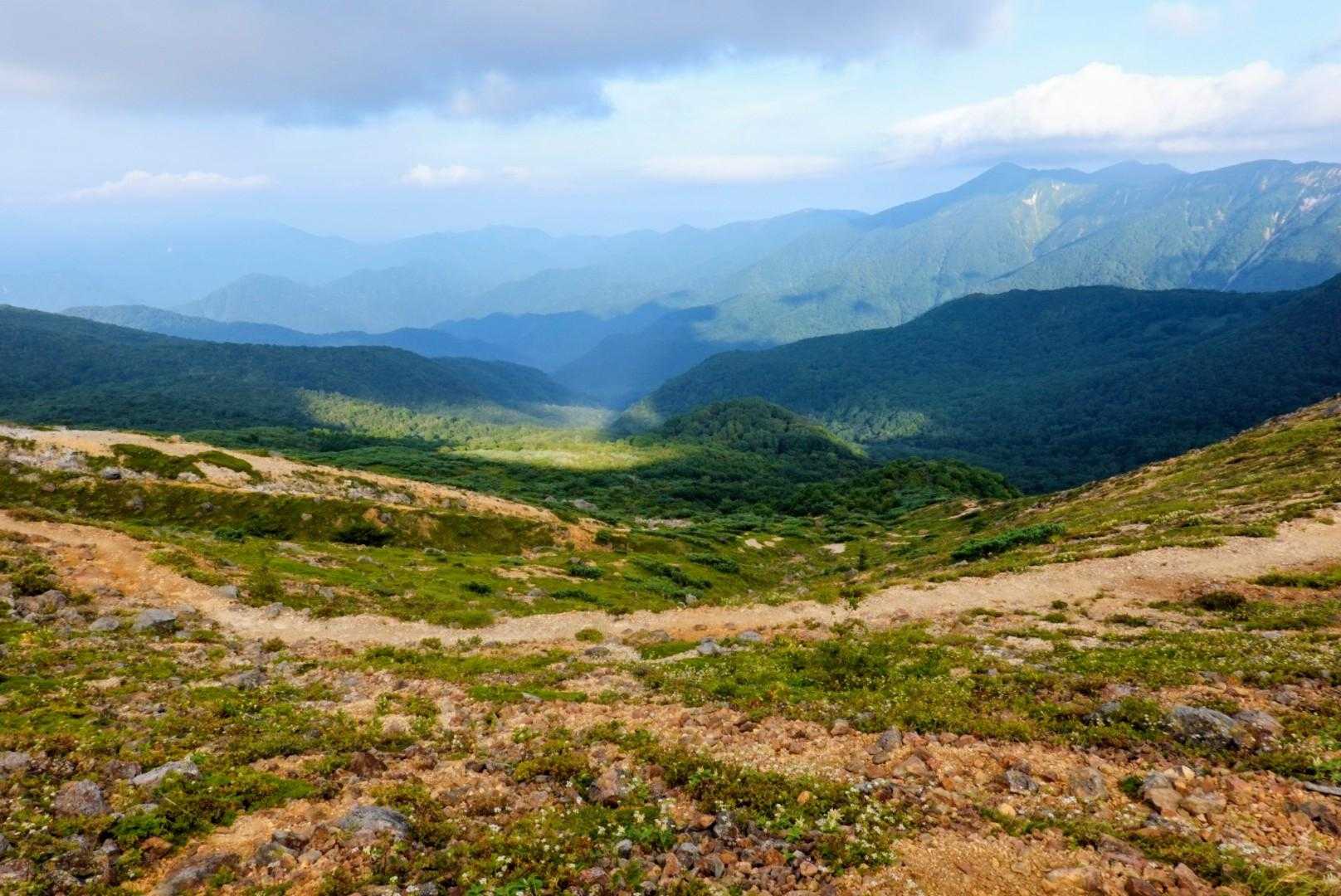 峠の茶屋登山口-朝日の肩-朝日岳-茶臼岳 周回コースの写真