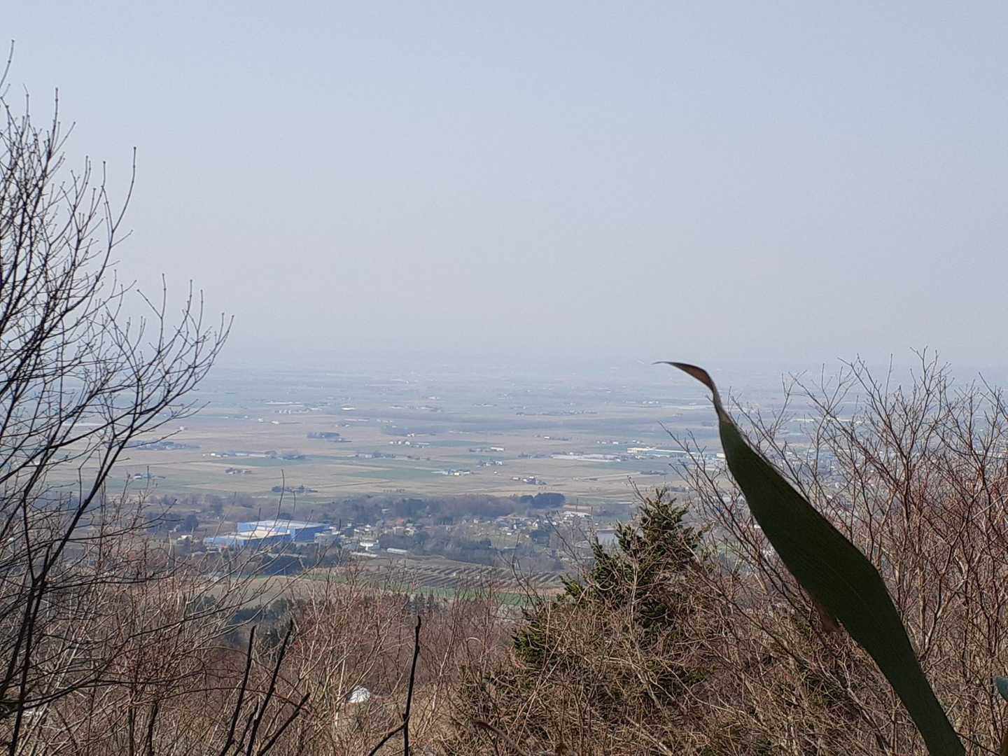 霞んでいて見晴らしはいまいちです
