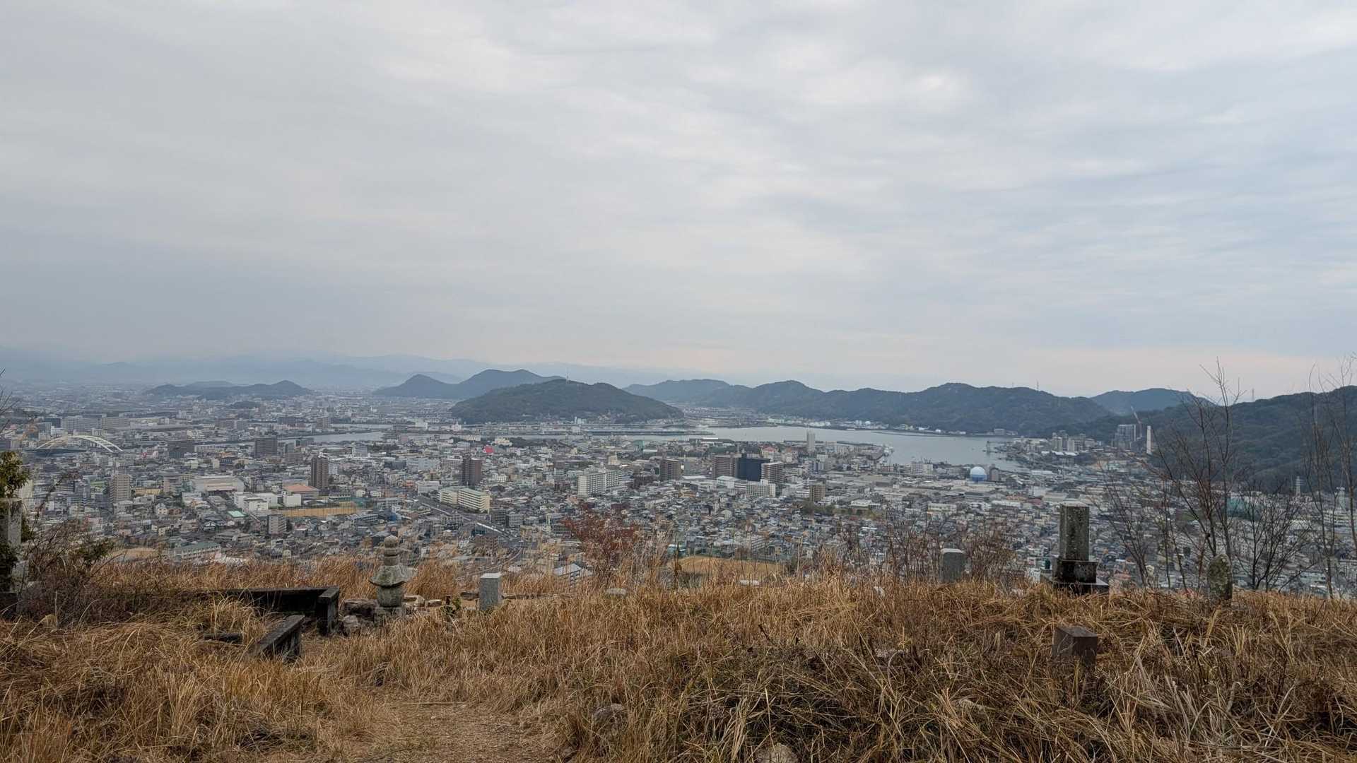 高知市内📸
この日は、曇ってて雨も降りそうで天気悪かったです😭