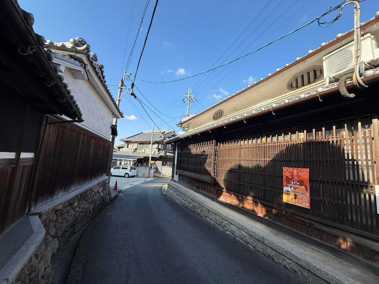 雰囲気のある城下町を歩きます