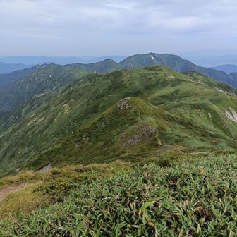 朳差岳方面につながる稜線
今度はこっちにも行きたい😆