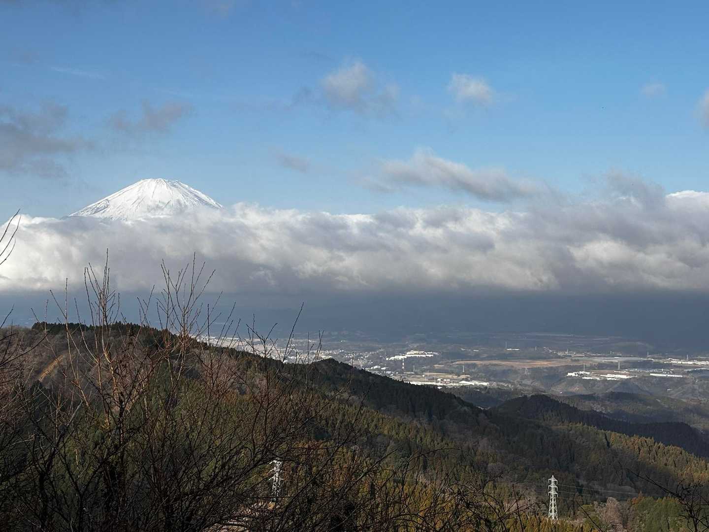 山頂では見られなかった富士山が顔出した🗻これが今日一番の姿