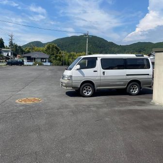 それにしても暑かった🥵
帰ってきてヒルチェーック✅
右の靴内にミニサイズが2匹😱😱
左の靴内にミニサイズが1匹😱
ズボンの裏側に1匹😱
いつの間に…血は吸われませんでしたが、ヒル恐るべし