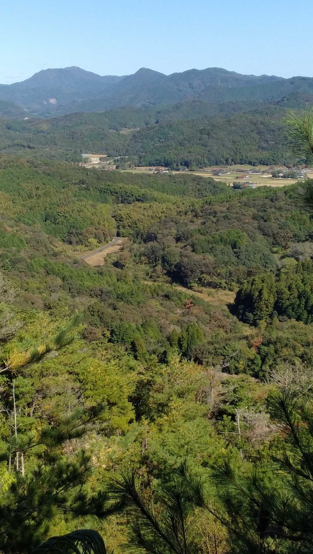 山頂から見る風景は、一カ所のみであまり良い景色とは言えない？