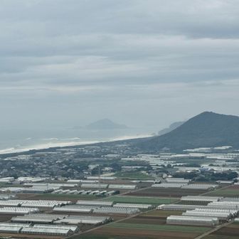 300m歩いただけで山頂に😅
展望台から見た景色は良かった…晴れてたら更に👀