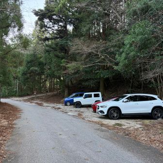 駐車場に到着！　無事にゲザーン
車が数台ある！お仲間がいたのね🤗