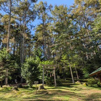 下りて来た方向には
守屋山諏訪社🙏
