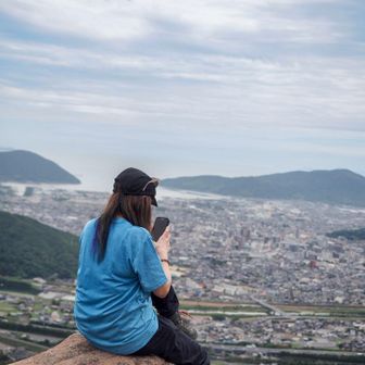 あまりに風が気持ちよくて


山頂でまったり、、、、

