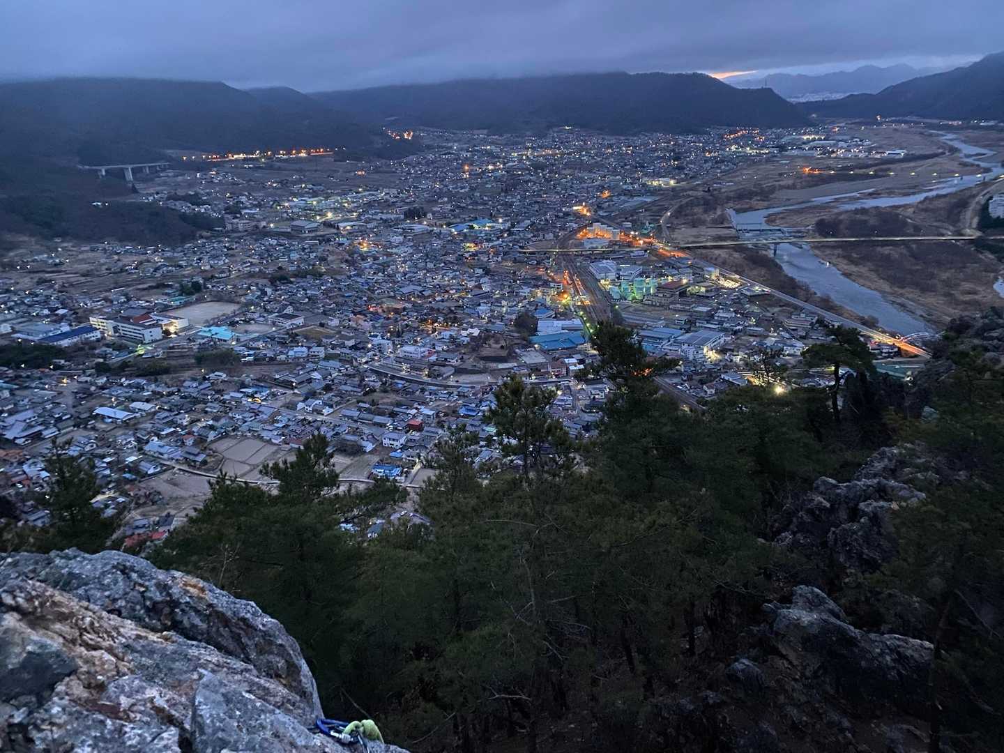 夜が明けてきました