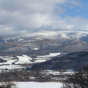 七飯スキー場側の山（横津岳）
