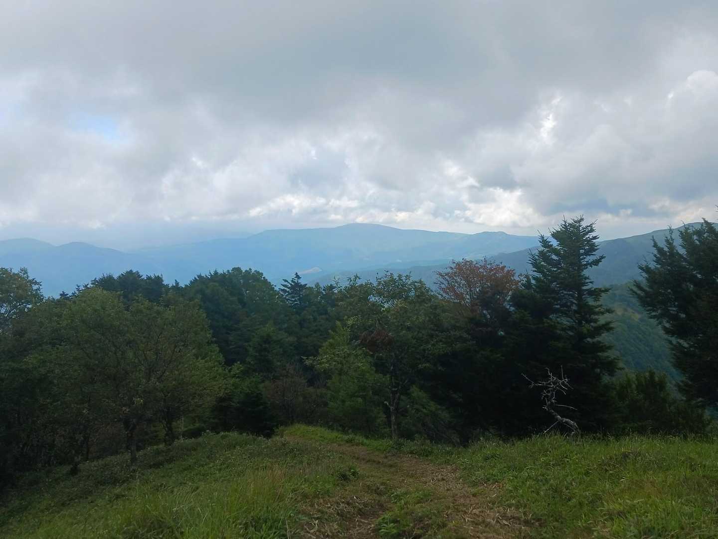 向こうに霧ヶ峰