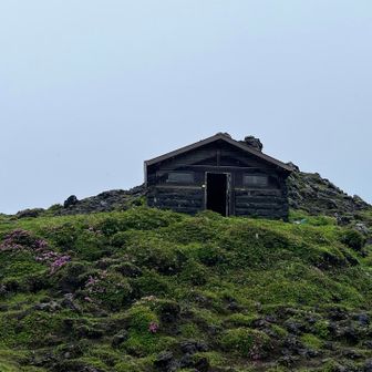月見小屋到着