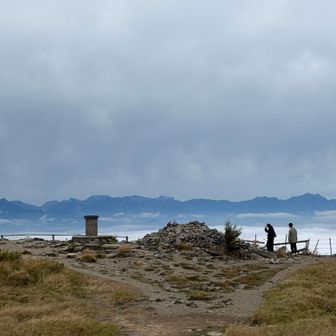 牛伏山から