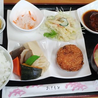 川舟センター横のかあさんの店『かあさん定食』1000円