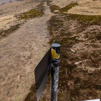 竜ケ岳と縦走路の分岐に戻ってきました。今度こそ竜ケ岳に向かいます