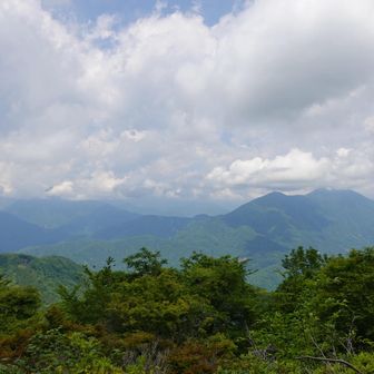 やっと山頂に到着！