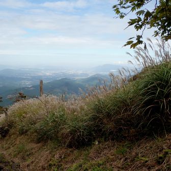 香春岳を望む。