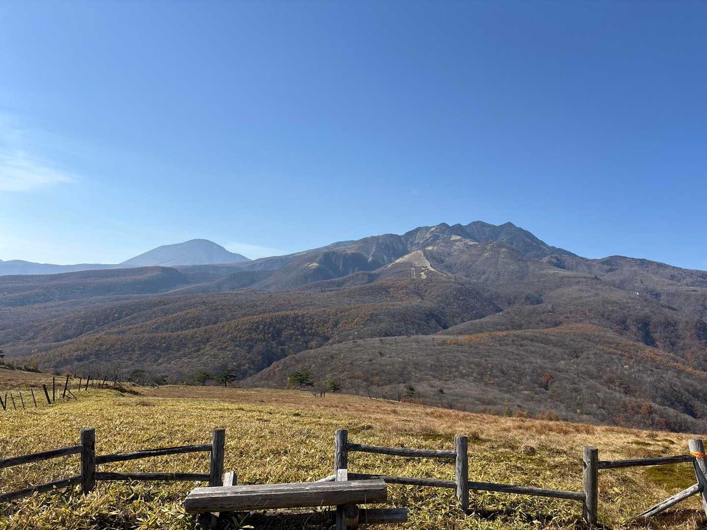 目の前に広がる景色✨
男体、赤薙、霧降高原、丸山〜⛰️