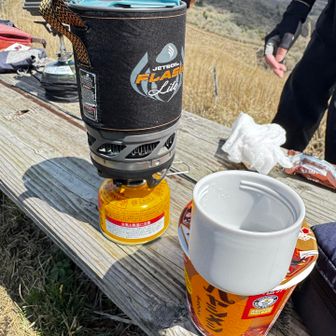 戻って来て早めの昼食　今日はハヤシメシ