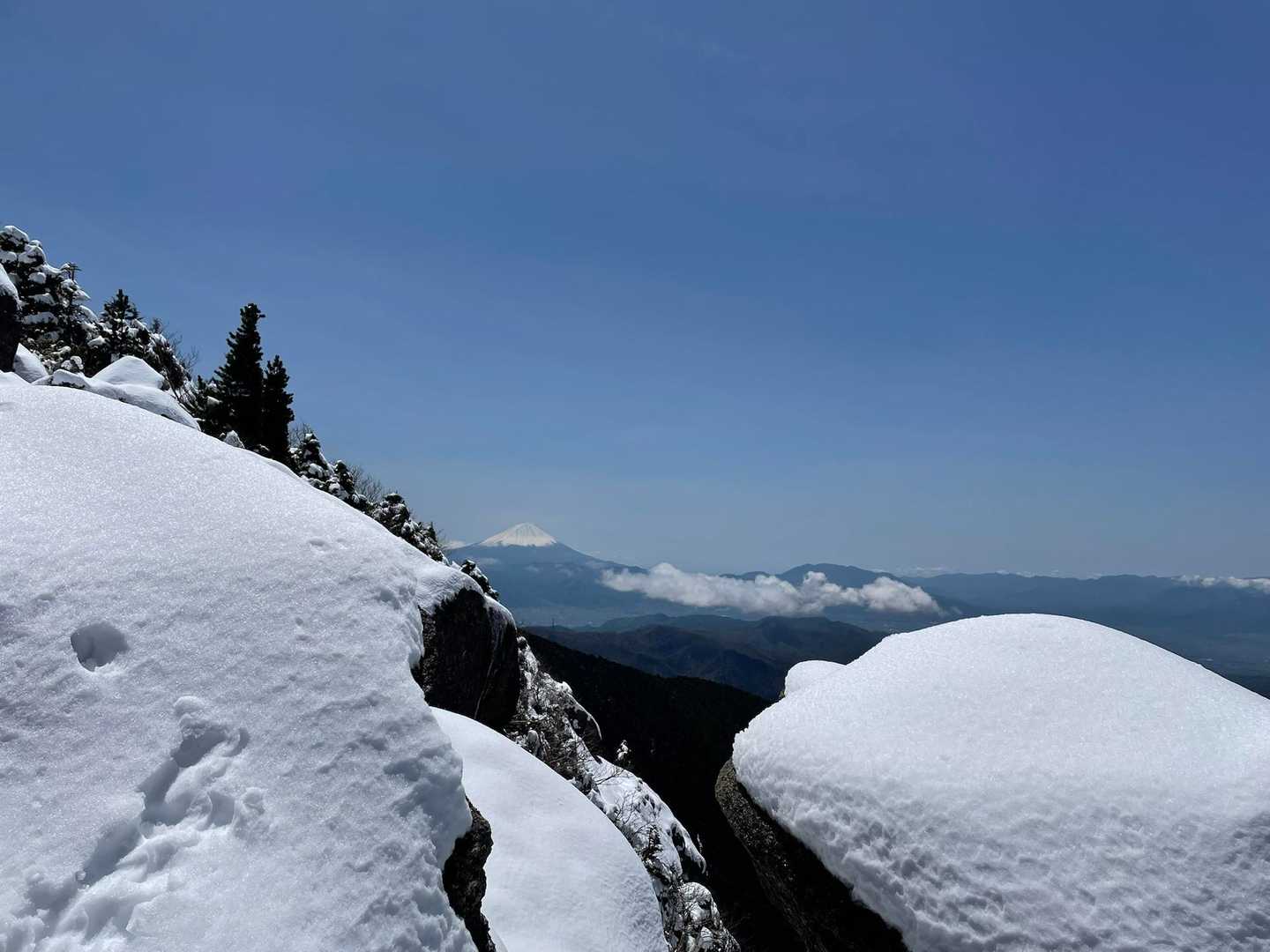 瑞牆山荘-瑞牆山-丸山-金峰山コースの写真
