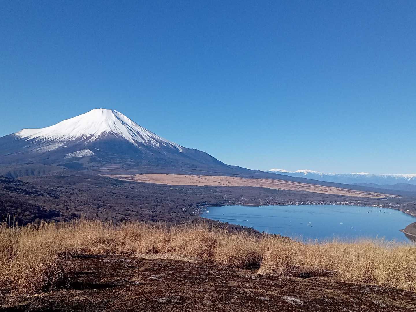 山中湖と富士山✨😄