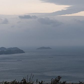 見たことない海

新潟では
さよならパーテーをした