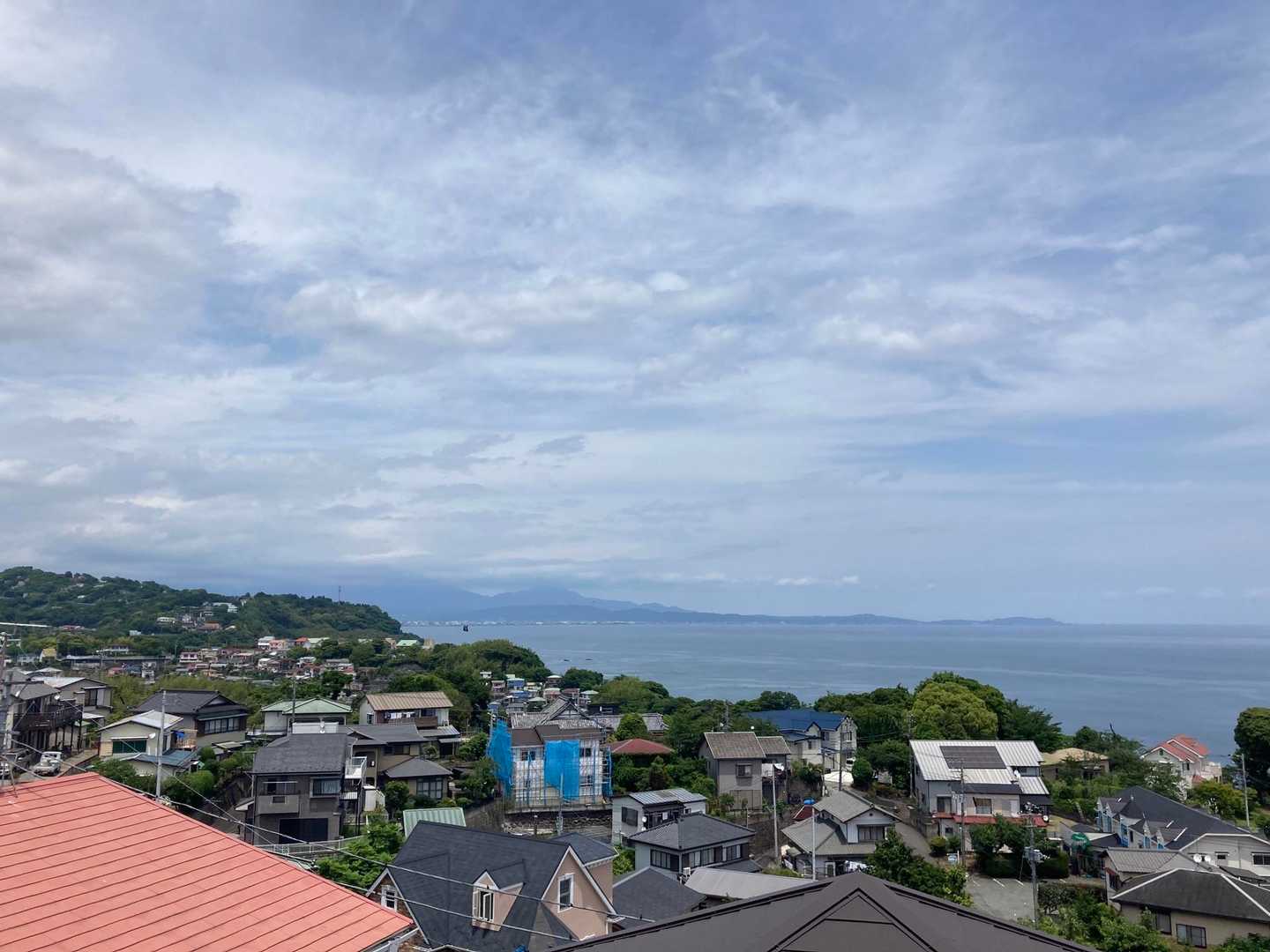 丹沢方面、大山の頂は雲の中