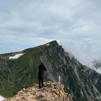 絵になったので撮らせてもらいました😊
こちらの方に山頂の写真を撮ってもらいました📸
ありがとうございます😊