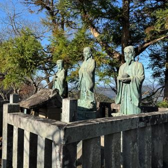 奥の院　造化の三神