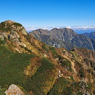 池平山より
白萩山、毛勝三山