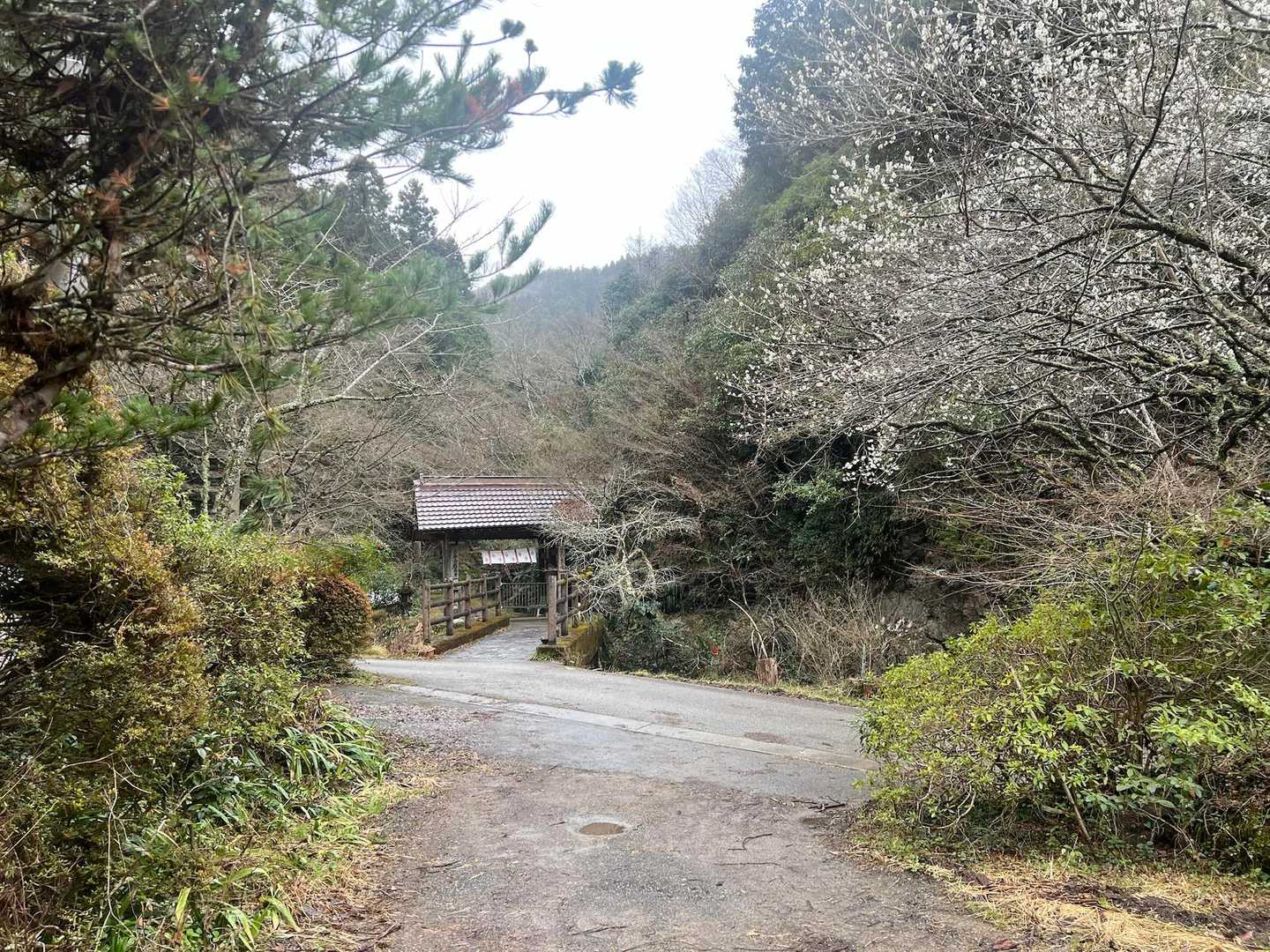 そしてまずは１つ目無事に下山です…
それでは移動することにしま〜す♫