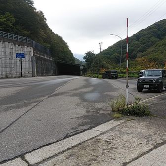 駐車場というか路肩の退避スペース。