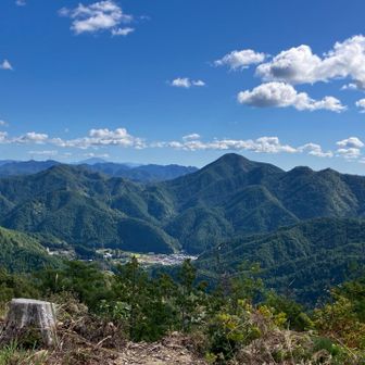 近くの岳山👀
遠くに恵那山は見える👀