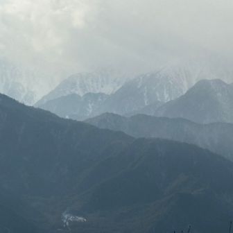 北アルプスの奥も少し見えてきた
景色はこれが限界なので下山する