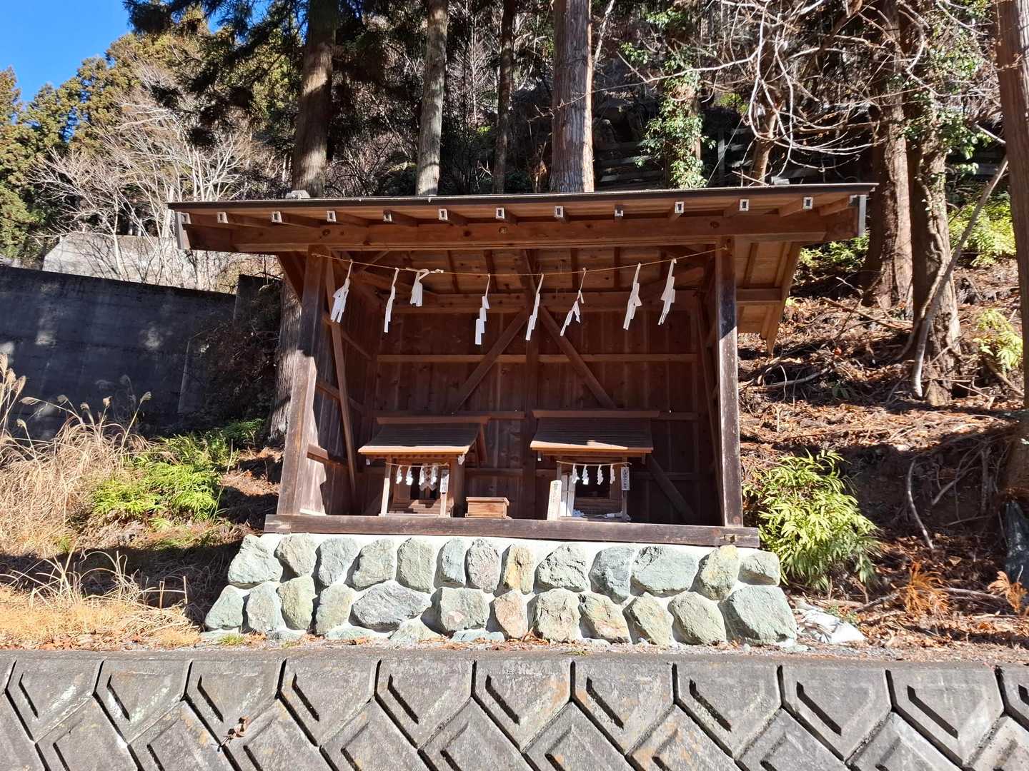三峰口駅-御岳山登山口-御岳山-稲荷社 天神社 山神社-道 縦走コースの写真
