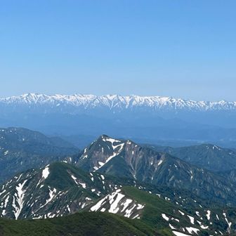 飯豊連峰　登るのが楽しみ