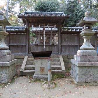 神南備神社(正面から)。